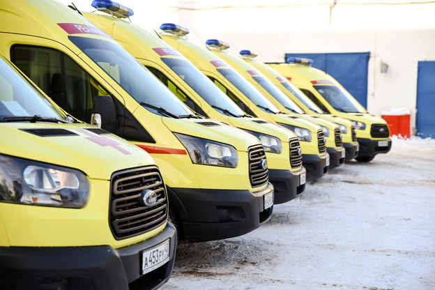 Кировской станции скорой помощи передали 20 дополнительных машин