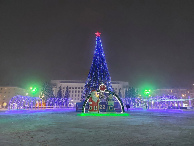 Когда уберут главную новогоднюю ёлку в Кирове?