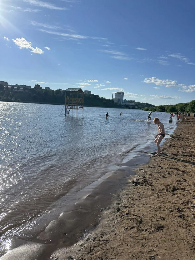 На пляже у «Титаника» затопило оборудование из-за подъема воды