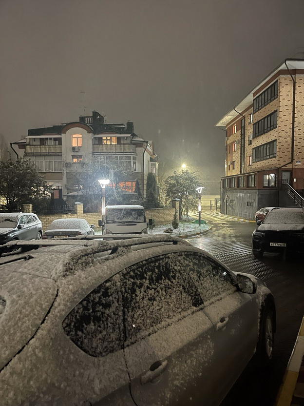 «Вот тебе и май»: Кировскую область накрыло мощным снегопадом