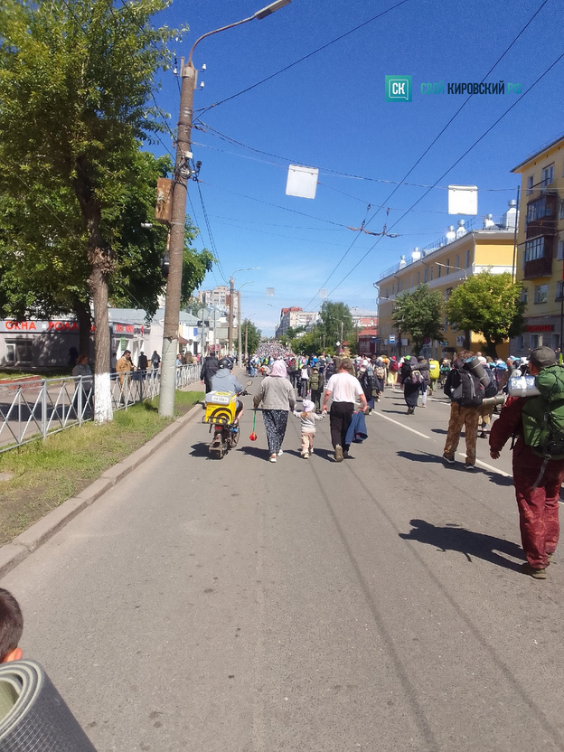 Из Кирова в Великорецкий крестный ход отправились более 30 тысяч человек