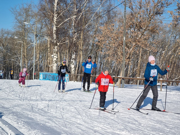 Более пяти тысяч кировчан приняли участие в массовой лыжной гонке