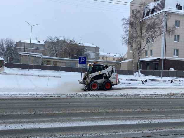 4 и 5 января в Кирове вывезут снег с 26 дорожных участков