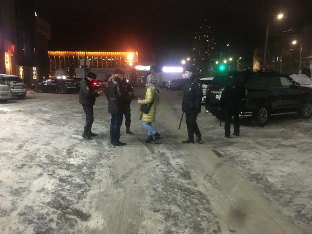 «Долой короля ёршиков!» Сторонники Алексея Навального в Кирове вышли на одиночные пикеты