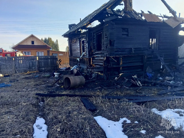 В Омутнинске 9-летний мальчик, играя с огнём, спалил дом