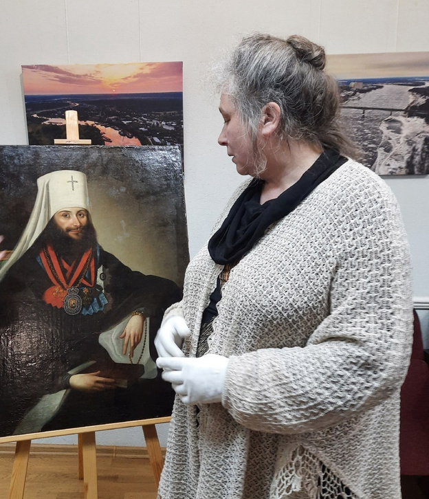 Уникальный портрет из кировского краеведческого музея отправился в Санкт-Петербург