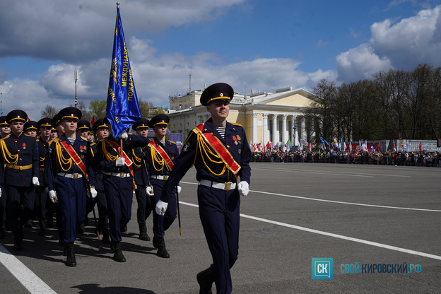 В Кирове прошёл торжественный парад в честь Дня Победы. Фото