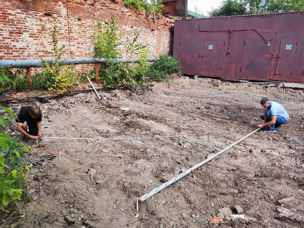 В ходе раскопок Хлыновского кремля археологи обнаружили несколько фрагментов слюды