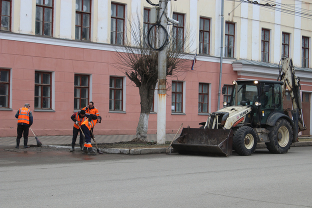 «Все достойны комфортно передвигаться по городу»: новый главный дорожник рассказал об изменениях в уборке кировских улиц