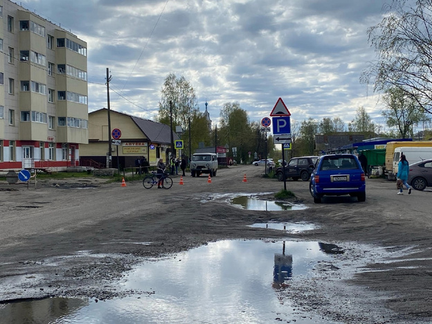 В Кирсе на пешеходном переходе мужчина на автомобиле УАЗ сбил женщину