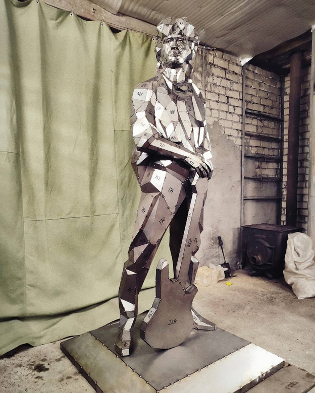 Депутат Олег Швецов поставит памятник Виктору Цою в парке «Аполло»