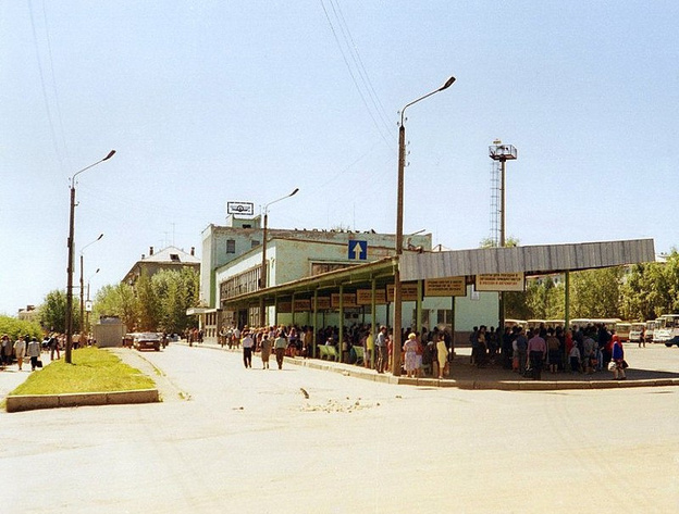 Кировский автовокзал отмечает 55-летний юбилей. Каким его знают кировчане?
