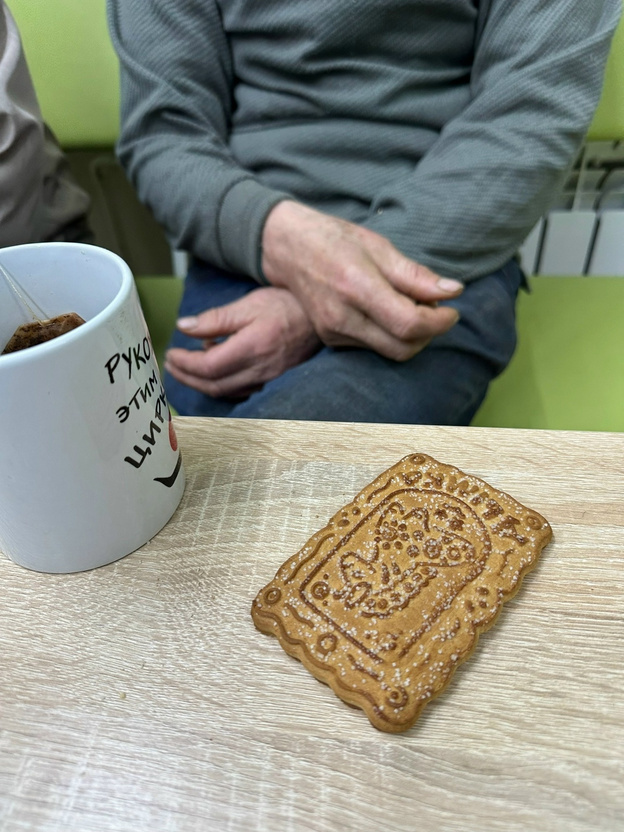 Обычные люди, только очень несчастные. Кто и как в Кирове помогает бездомным