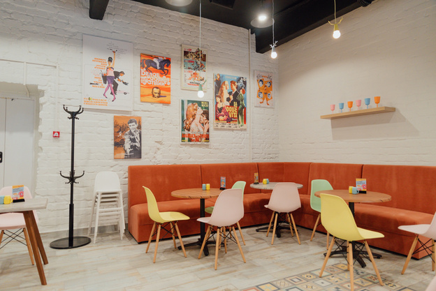 Новое кафе-кулинария на Театралке в стиле 60-х открыло свои двери для посетителей