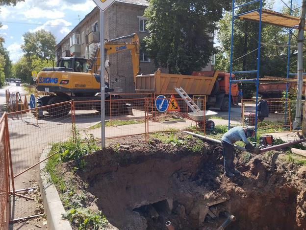 На Цеховой, Широнинцев и Шинников началось обновление теплосетей