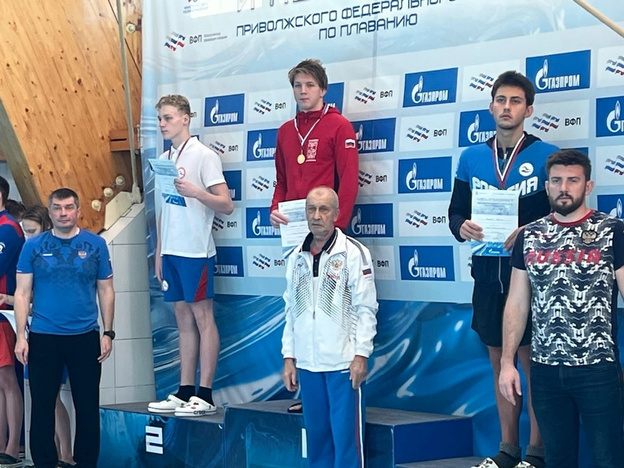 Кировские пловцы привезли 14 медалей с чемпионата Приволжского федерального округа