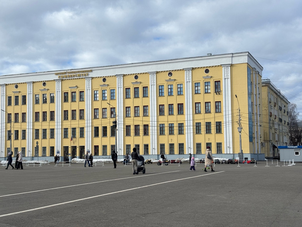 Как выглядит Киров в аномально тёплом марте. Фоторепортаж