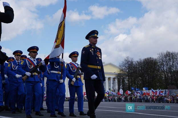 В Кирове прошёл торжественный парад в честь Дня Победы. Фото