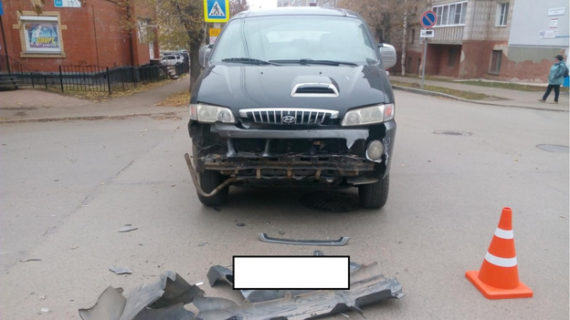 В Кирове автомобиль LADA Granta опрокинулся на пожилого пешехода