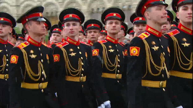 Как прошёл парад на День Победы в Москве. Фото и видео