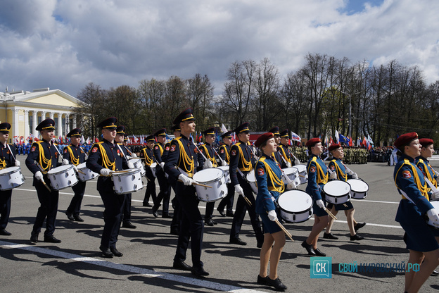 В Кирове прошёл торжественный парад в честь Дня Победы. Фото