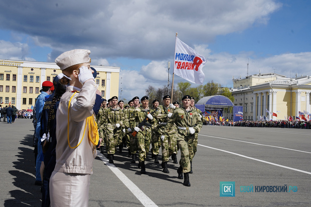 В Кирове прошёл торжественный парад в честь Дня Победы. Фото