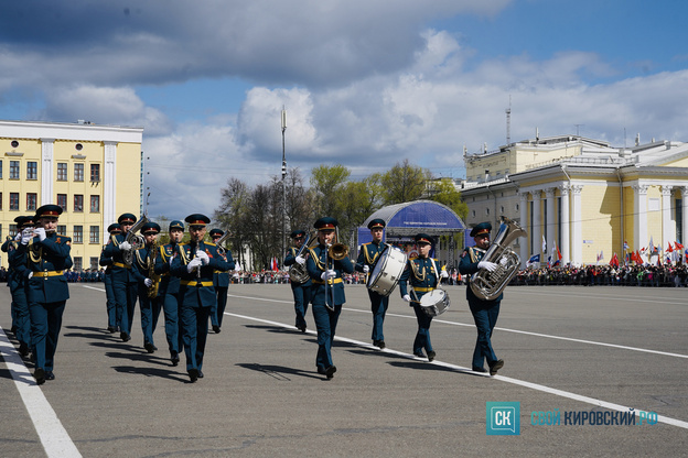 В Кирове прошёл торжественный парад в честь Дня Победы. Фото