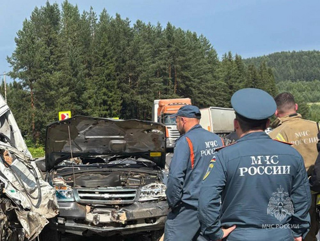 В Слободском районе столкнулись три машины, один человек погиб