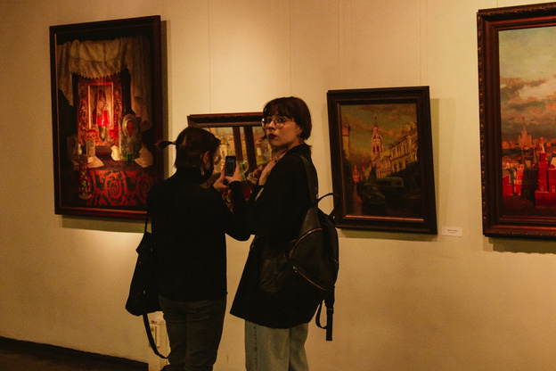 Ушедшее и уходящее: в Кирове художник Борис Ведерников открыл персональную выставку, посвящённую своему отцу