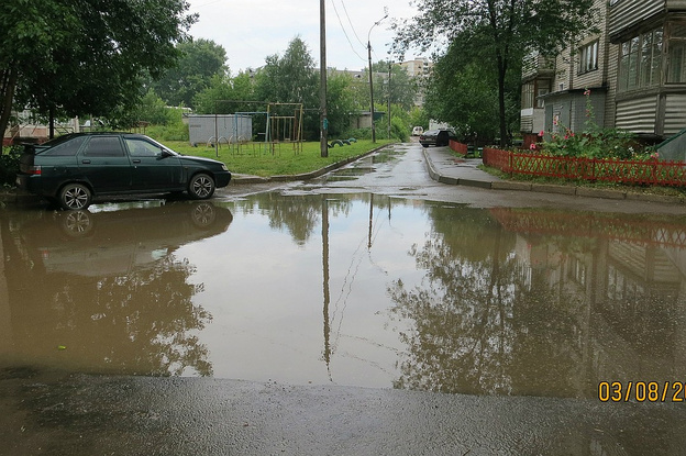 В Кирове и области устраняют последствия сильной грозы