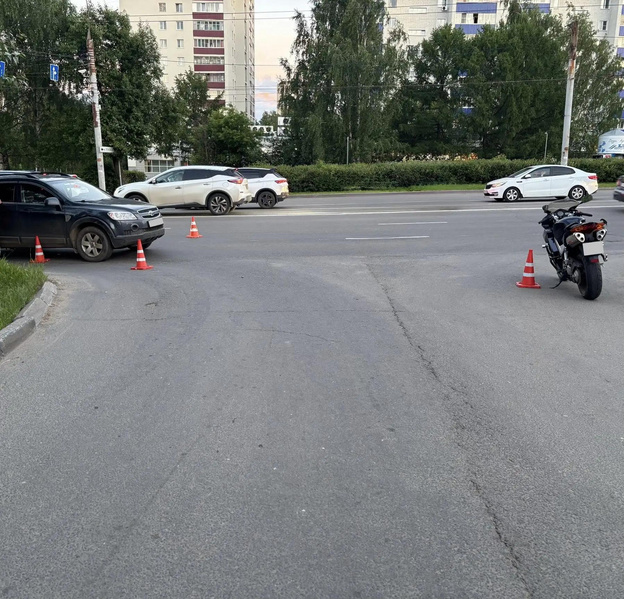 В Кирове на Воровского столкнулись «Шевроле» и мотоцикл