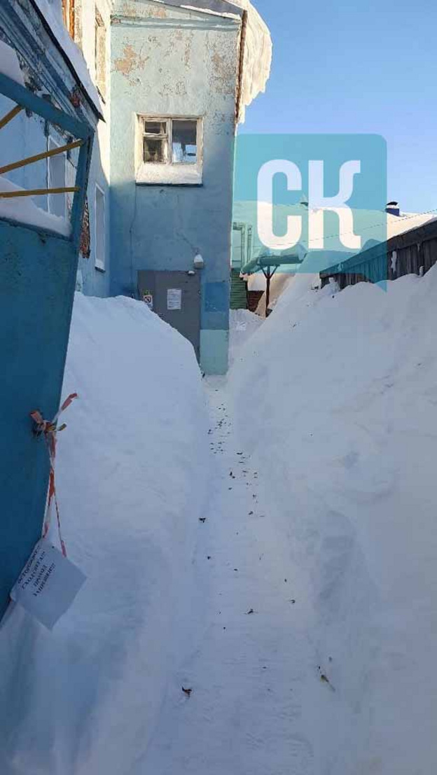 Знаменитые нолинские сугробы. Фоторепортаж из заснеженного города