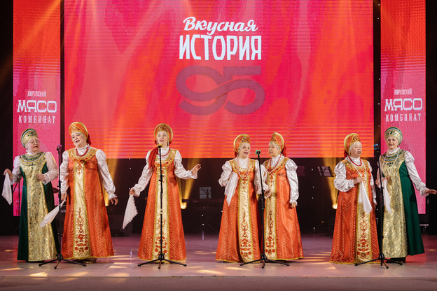 Более 100 сотрудников «Кировского мясокомбината» отметили почетными наградами