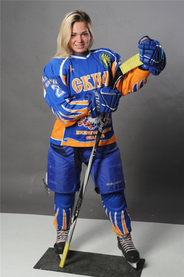 Эльвира Маркова, хоккей