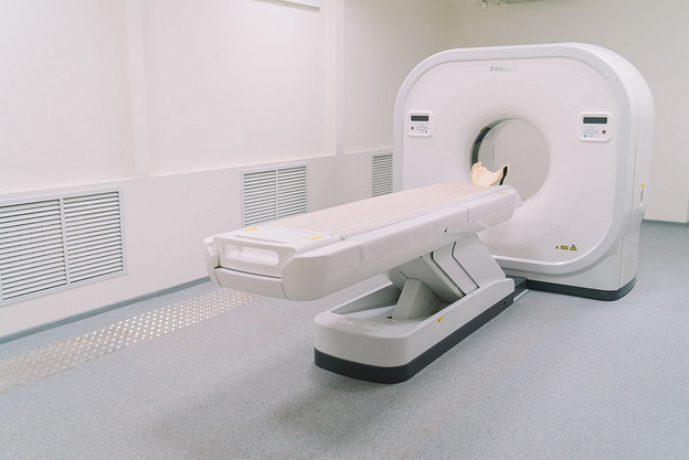 В Кировской горбольнице № 5 установили компьютерный томограф