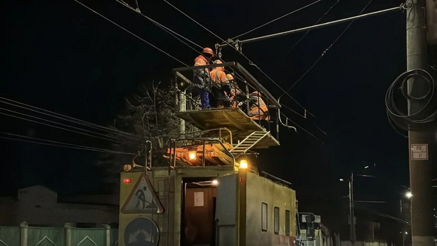 В Кирове натягивают провода