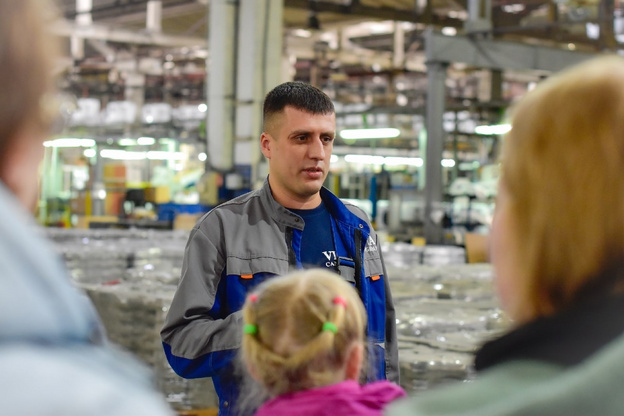 Кировчанам показали, как собирают стиральные машины Candy на заводе «Веста»