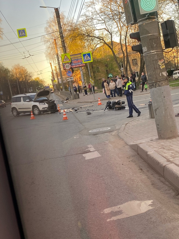 На улице Щорса произошло страшное ДТП с мотоциклистом
