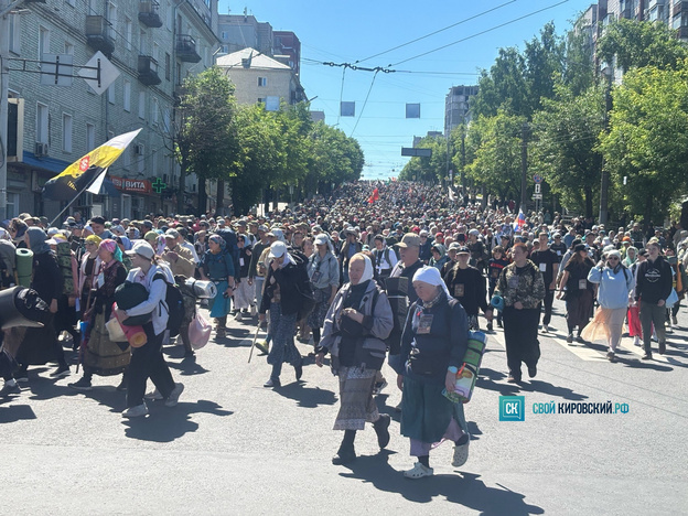 Из Кирова в Великорецкий крестный ход отправились более 30 тысяч человек