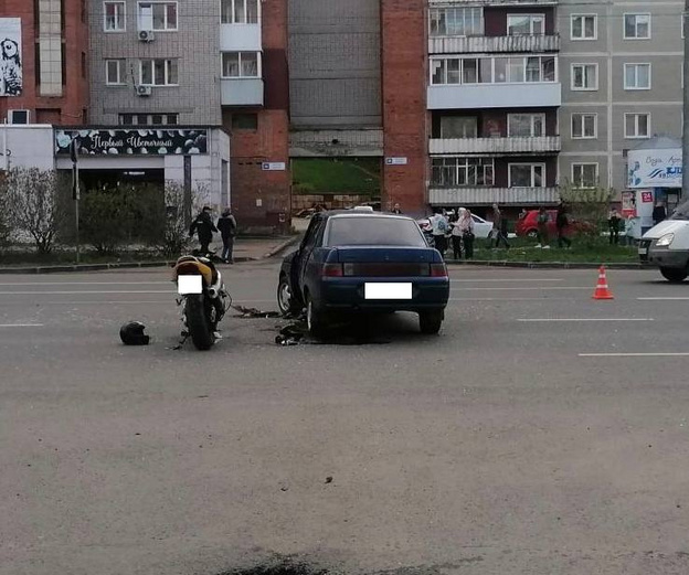 В Кирово-Чепецке молодой мотоциклист столкнулся с автомобилем