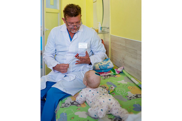 Кировские врачи провели шестимесячному ребёнку сложную операцию