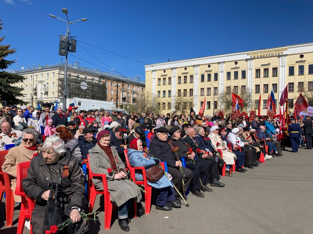 В Кирове начался торжественный митинг в честь Дня Победы. Фото