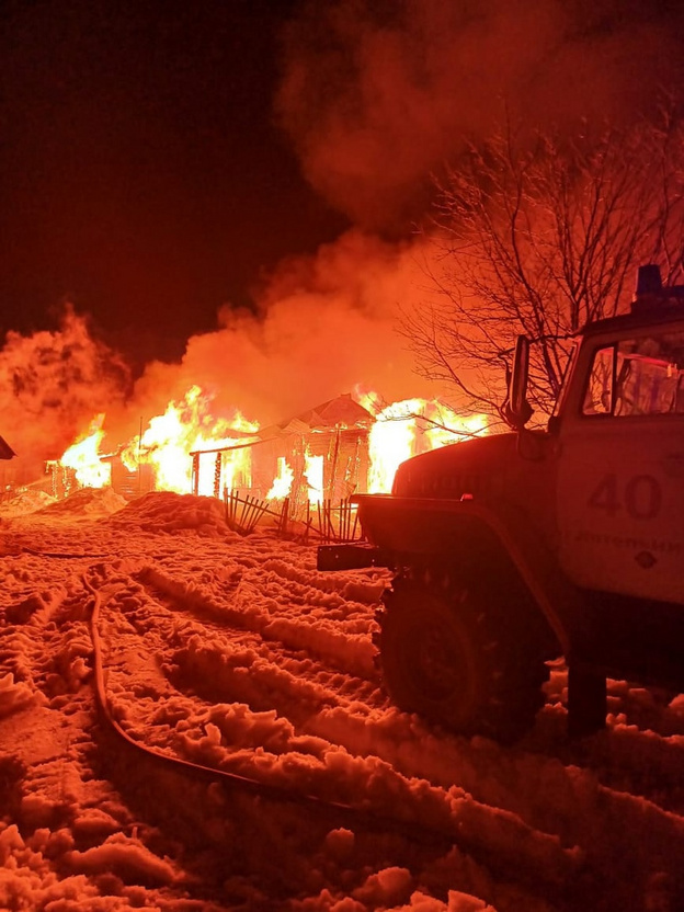 Жуткие фото: целый квартал многоквартирных домов сгорел в Орлове