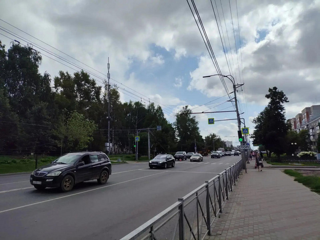 На Октябрьском проспекте оборвалась троллейбусная сеть