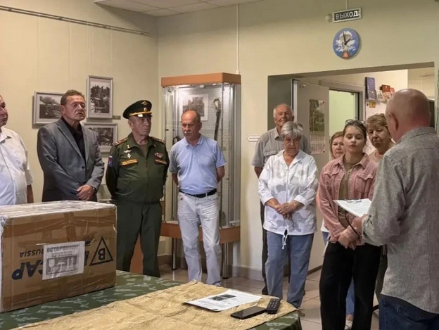 Личные вещи лётчика-героя Машковцева передали в кировский музей