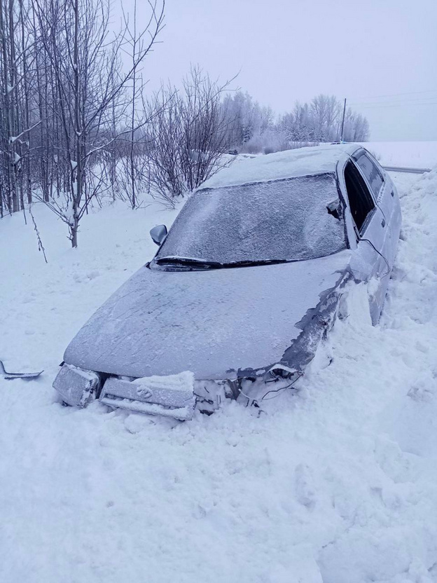В Арбажском районе столкнулись три автомобиля, один водитель пострадал