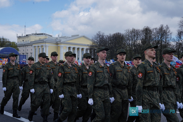 В Кирове прошёл торжественный парад в честь Дня Победы. Фото