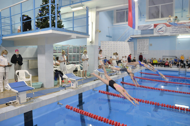 В Кирово-Чепецке прошли областные соревнования по плаванию для детей 11-14 лет