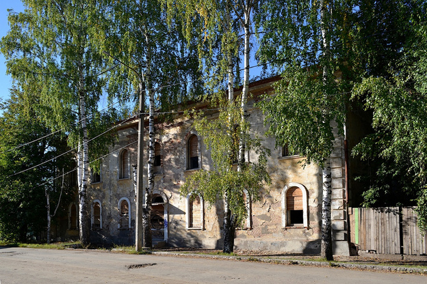 В Кирове разбирают здание с двухвековой историей