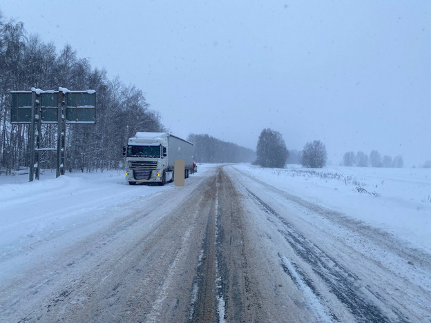 В Яранском районе автомобиль съехал с дороги, пострадала женщина